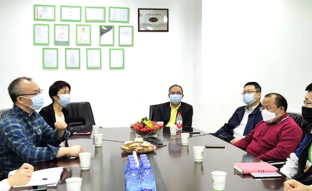 中检深圳公司高总率队慰问中检AG一飞冲天员工 中检深圳公司高总率队慰问中检AG一飞冲天员工