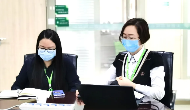 中检深圳公司高总率队慰问中检AG一飞冲天员工 中检深圳公司高总率队慰问中检AG一飞冲天员工