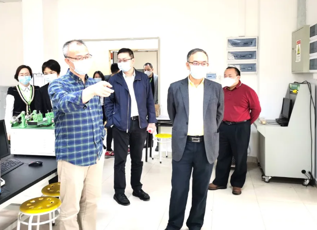 中检深圳公司高总率队慰问中检AG一飞冲天员工 中检深圳公司高总率队慰问中检AG一飞冲天员工
